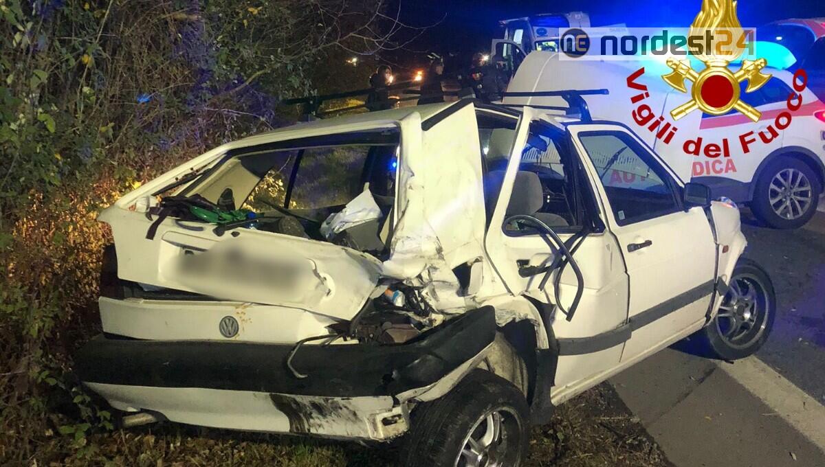 Tamponamento tra 2 auto: ferito un bambino, elitrasportato all'ospedale - 