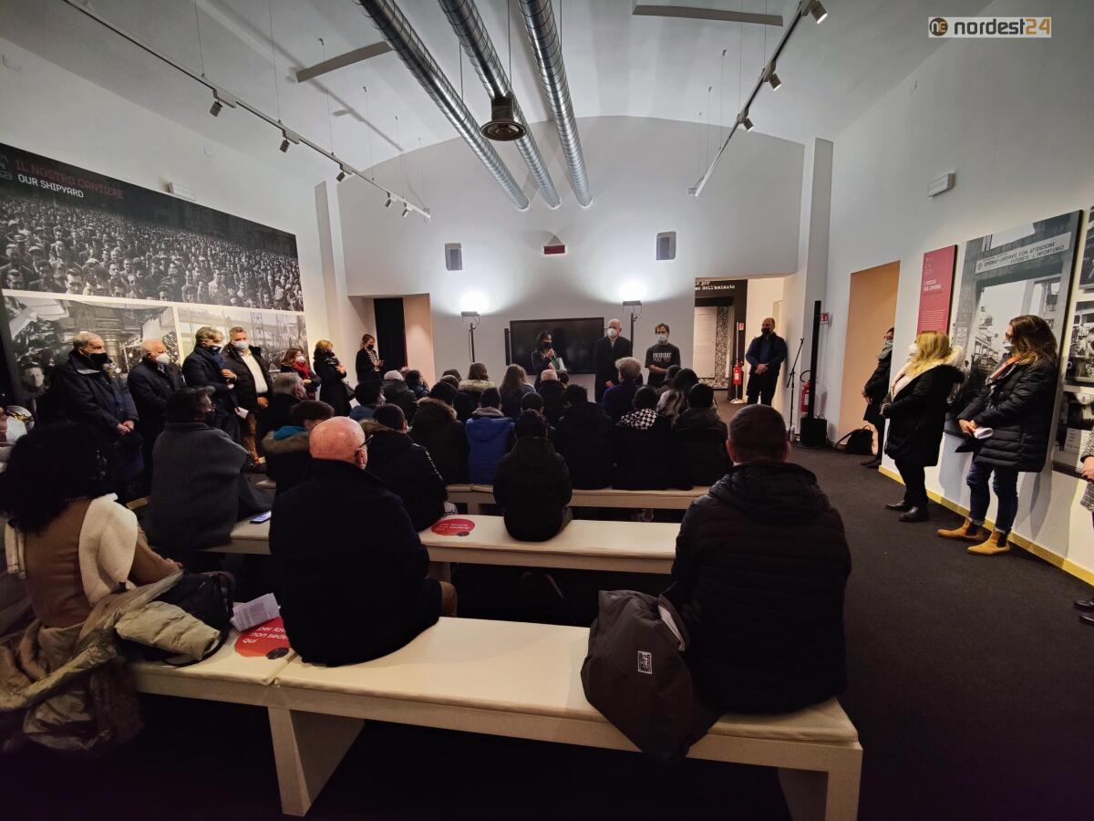 Monfalcone, cerimonia in ricordo e omaggio a chi è stato colpito dall’amianto - 