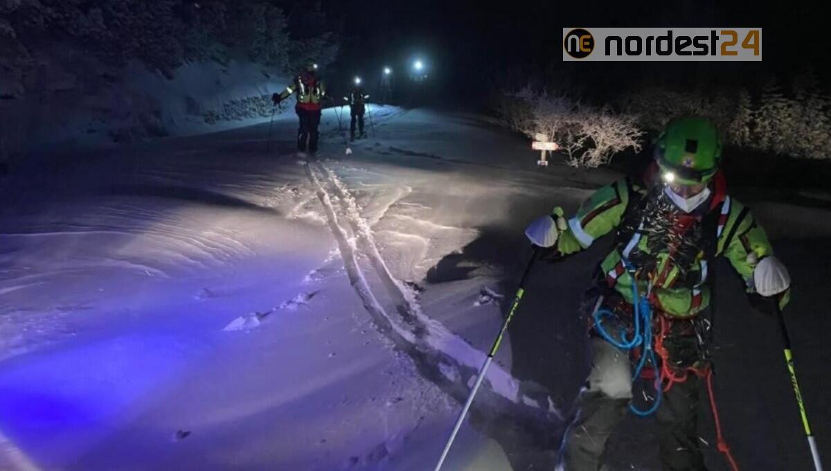 Partono dal Bivacco, ma sprofondano nella neve: soccorsi - 