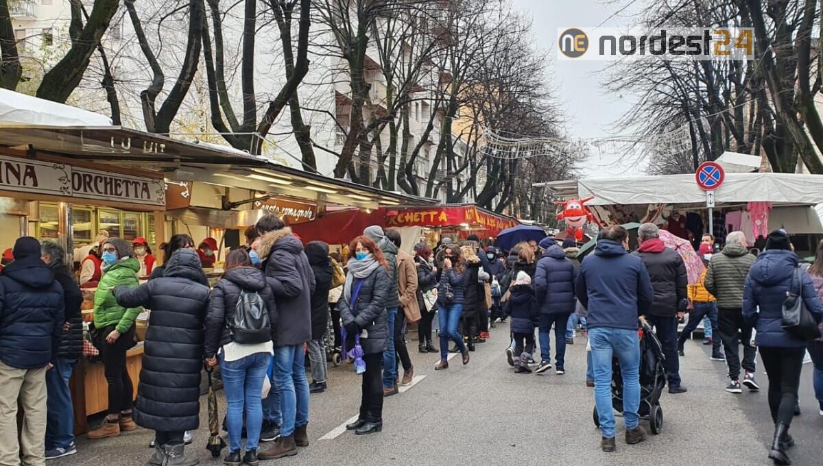 Monfalcone, controlli fiera di San Nicolò: 2 daspo a commercianti abusivi - 