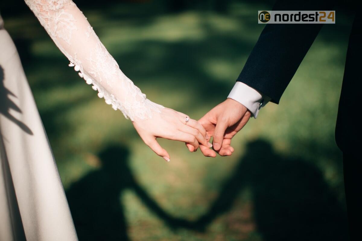 Sempre più coppie prediligono la convivenza al matrimonio - 