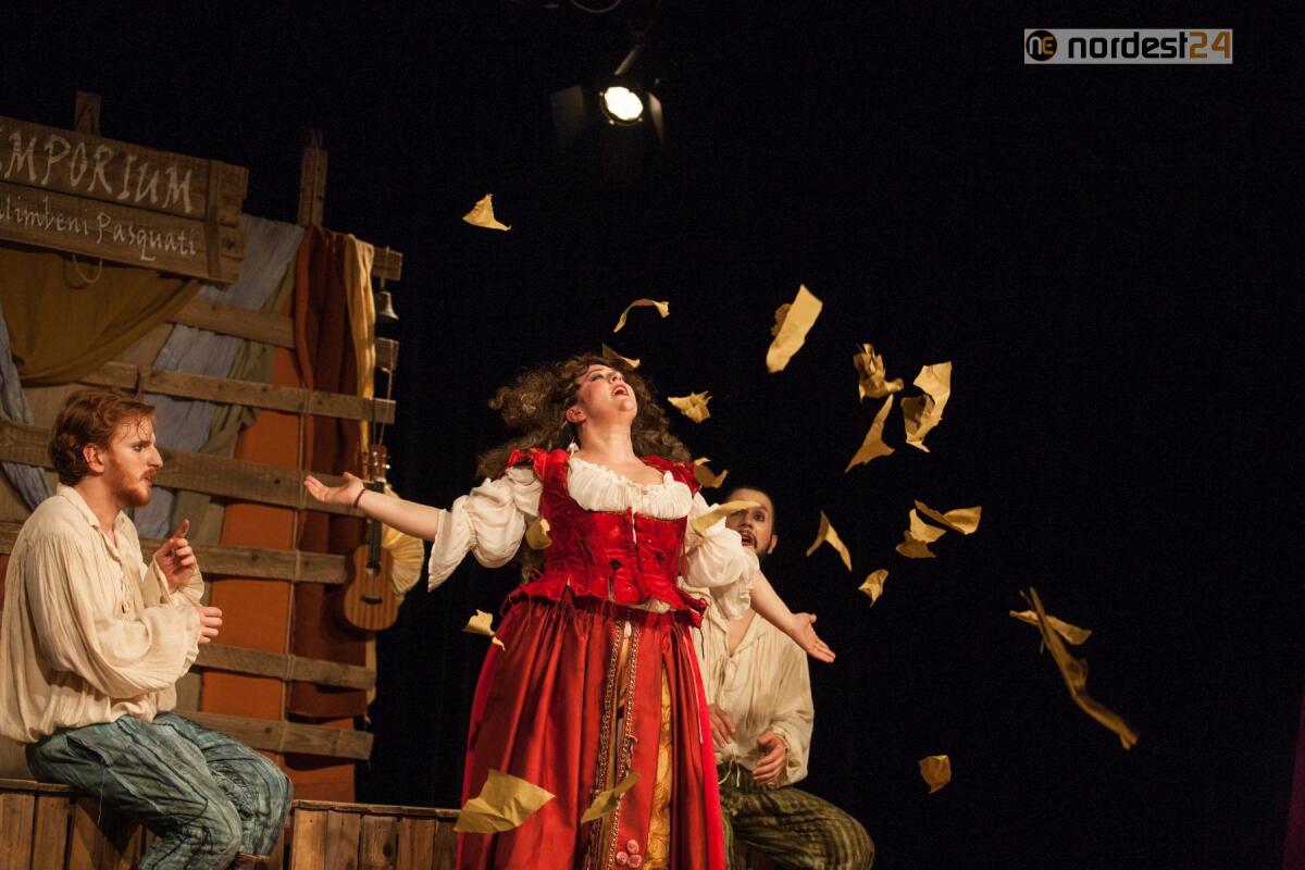 Romeo e Giulietta domani a Sedegliano e nel weekend ad Artegna con Stivalaccio Teatro - 