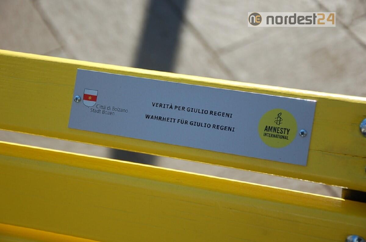 A Bolzano una panchina gialla per ricordare Giulio Regeni - 