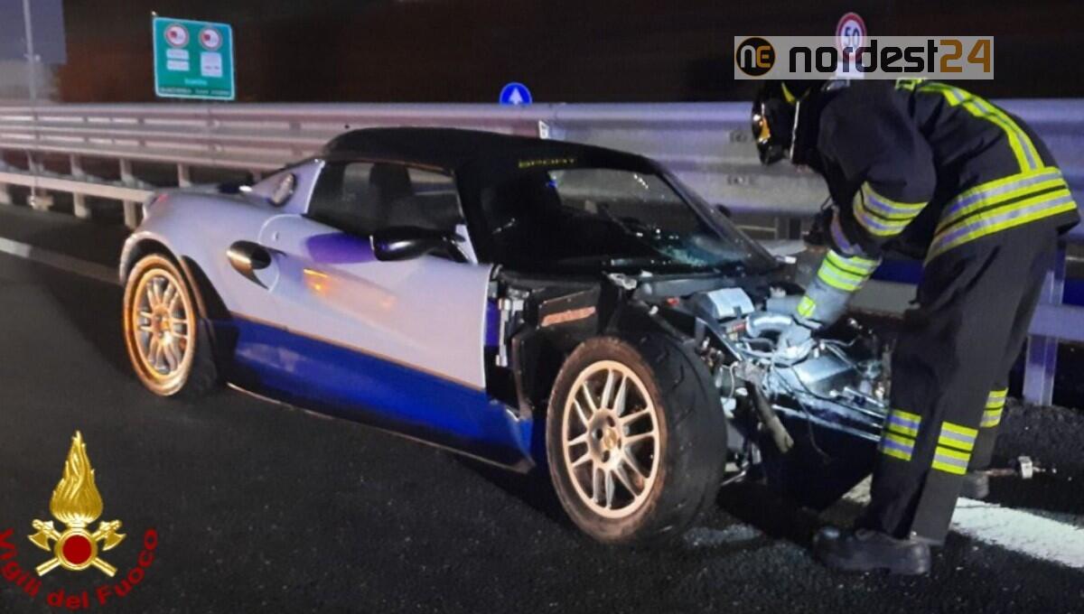 Scontro tra Lotus e Bmw lungo il Raccordo RA13 e l'autostrada - 