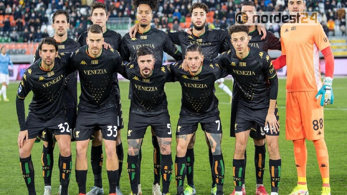 Calcio, quattro positivi al Covid-19 nel Venezia - 