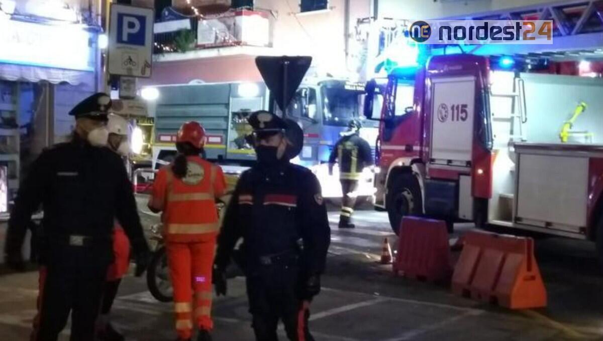 A Genova incendio su tetto Rsa, sfollati 15 anziani - 