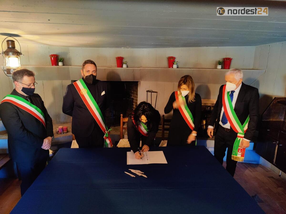 Monfalcone, firma del Protocollo tra i sindaci del mare, alla presenza di Fedriga - 