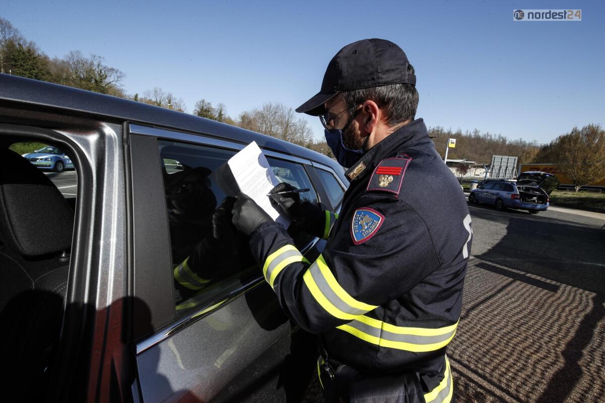 Il Prefetto: "Vietati gli spostamenti dal proprio comune senza green pass" - 