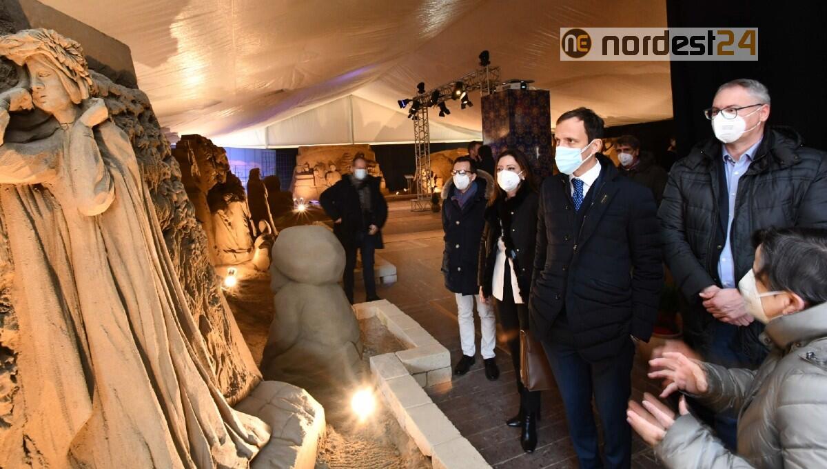 Presepe di sabbia Lignano, Fedriga: "messaggio di bellezza e speranza alla collettività" - 