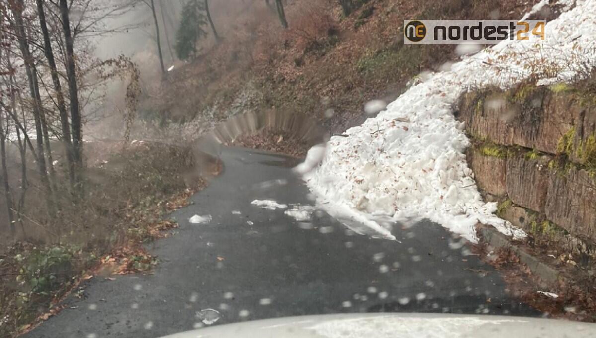 Seguono il Gps, ma si perdono e rimangono bloccati con l'auto - 