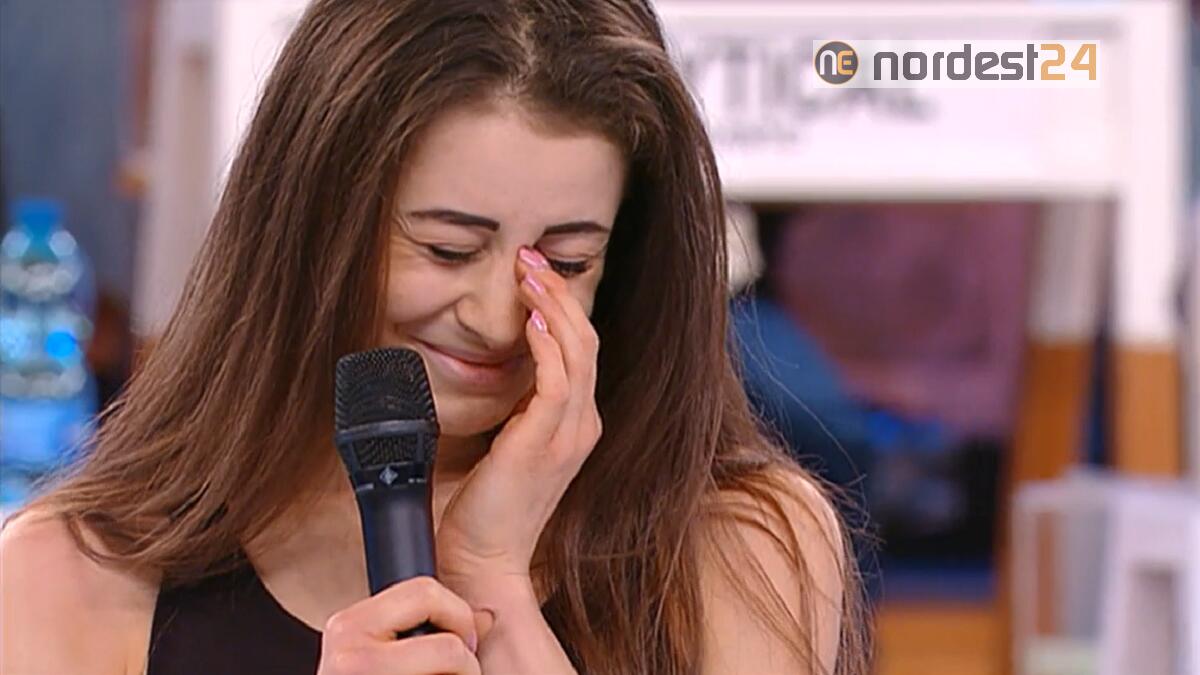 Alice vola dalla pedana dell'Asu al palco di “Amici di Maria de Filippi” - 