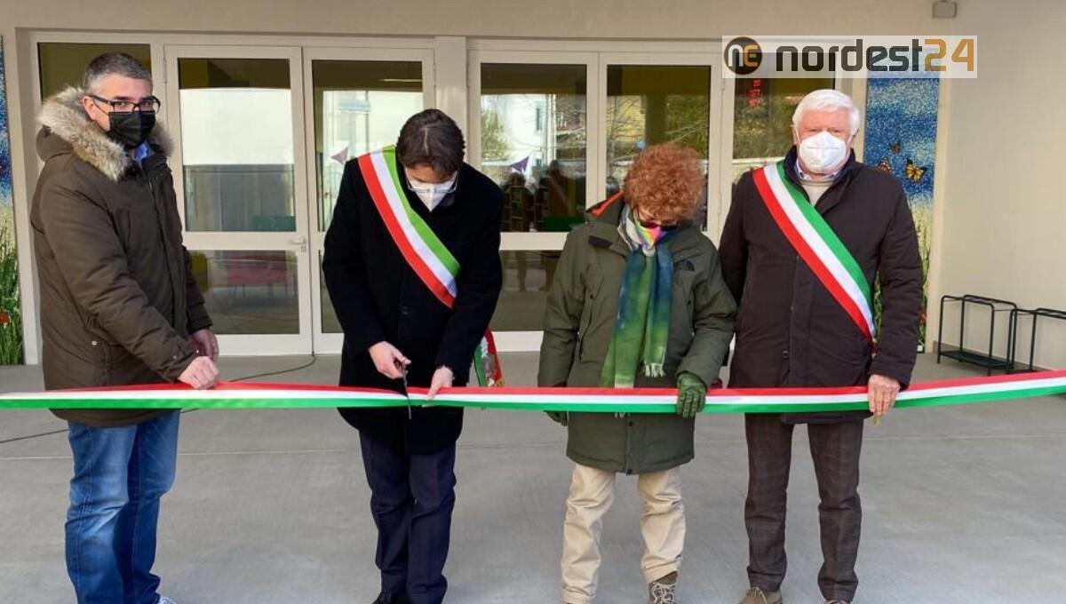 Taglio del nastro della scuola primaria del Comune di Fanna - 