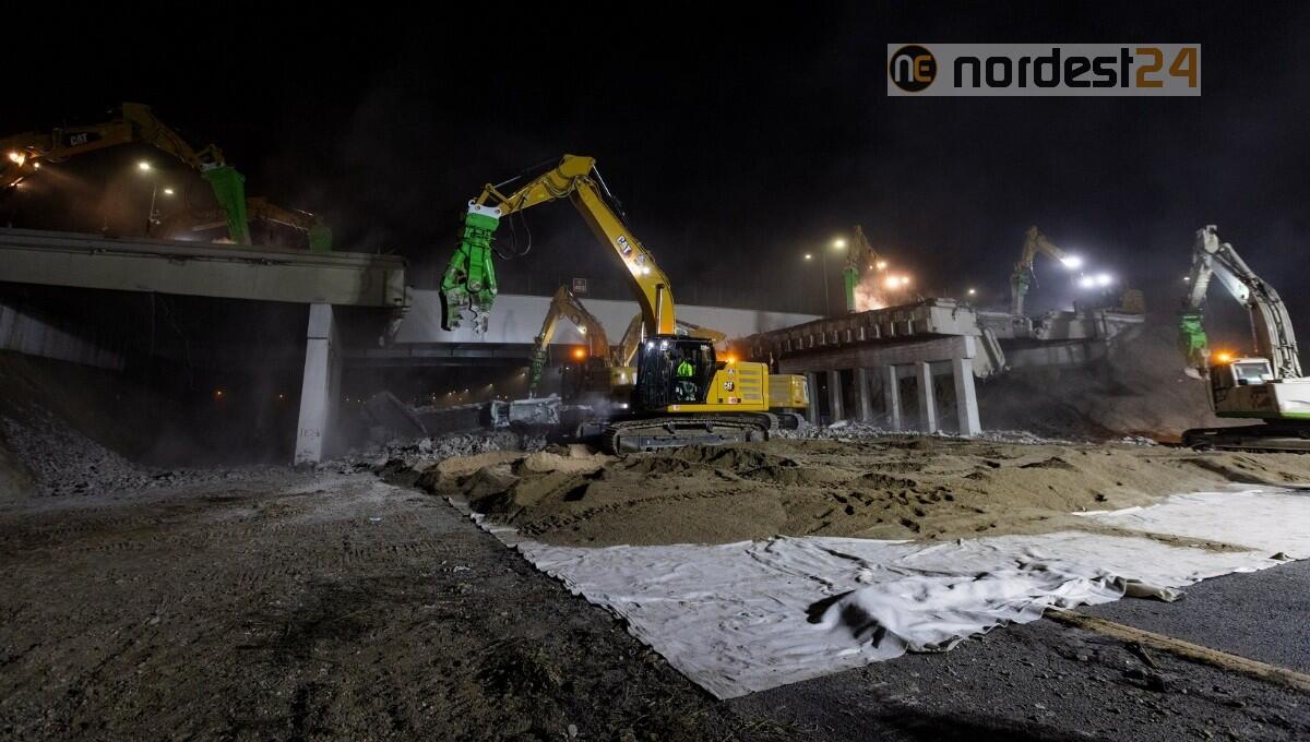 Demolito il vecchio cavalcavia Nodo di Portogruaro - 