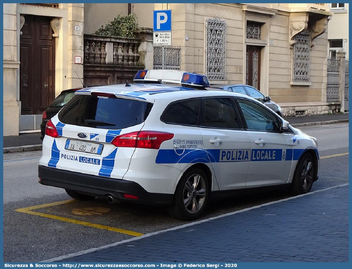 Dopo un banale incidente picchia un anziano e fugge: rintracciato 24enne - 