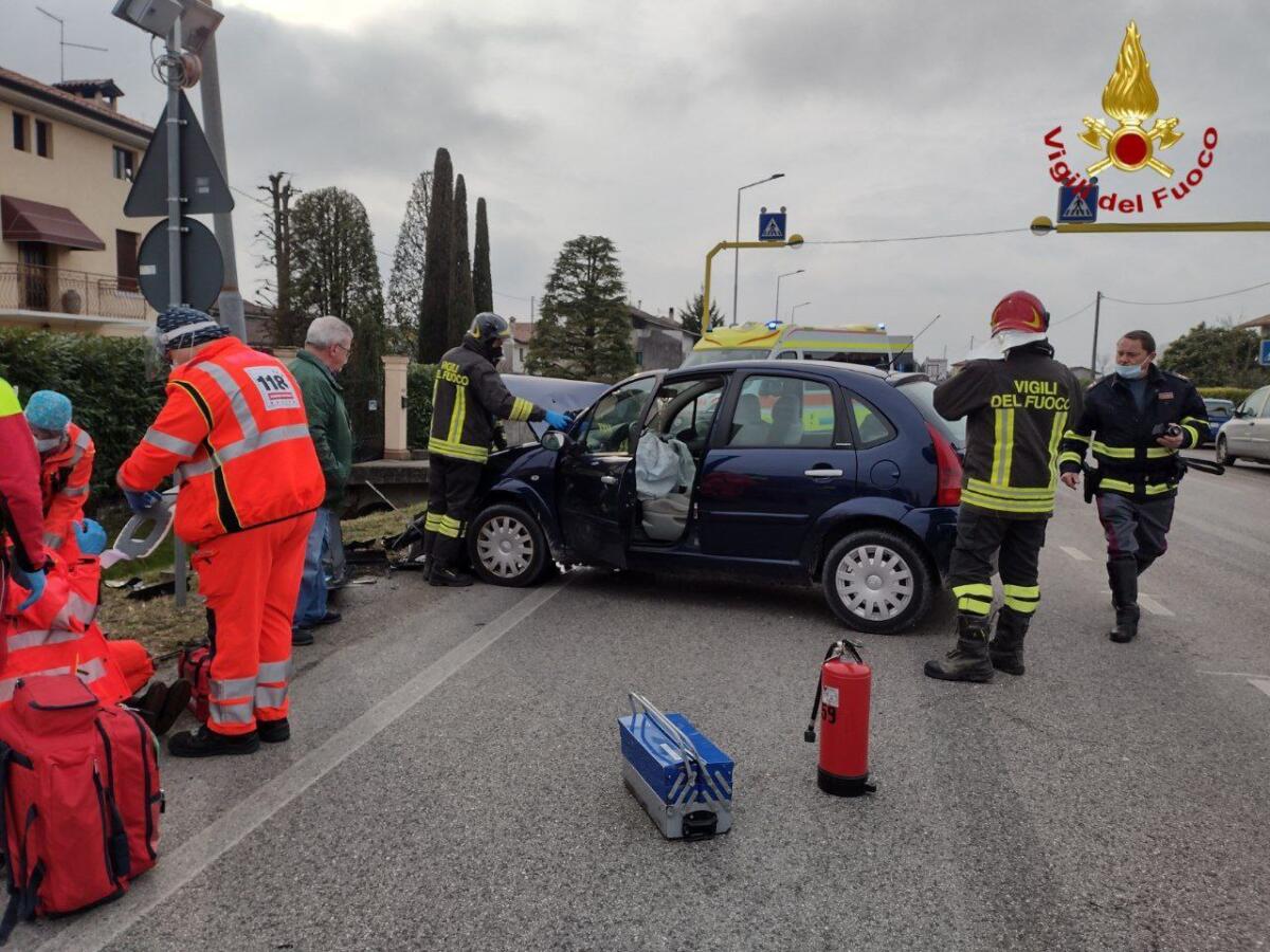 Incidente stradale a Zoppola: un ferito - 