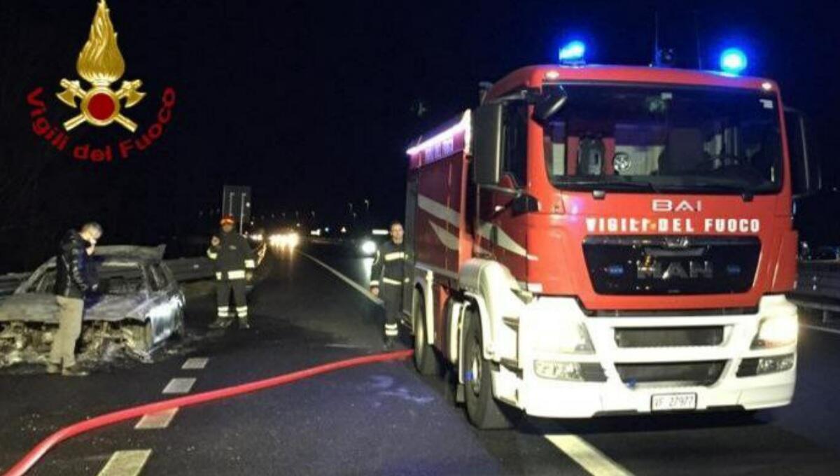 Incendio e incidente stradale in A28 a Sacile (PN) - 