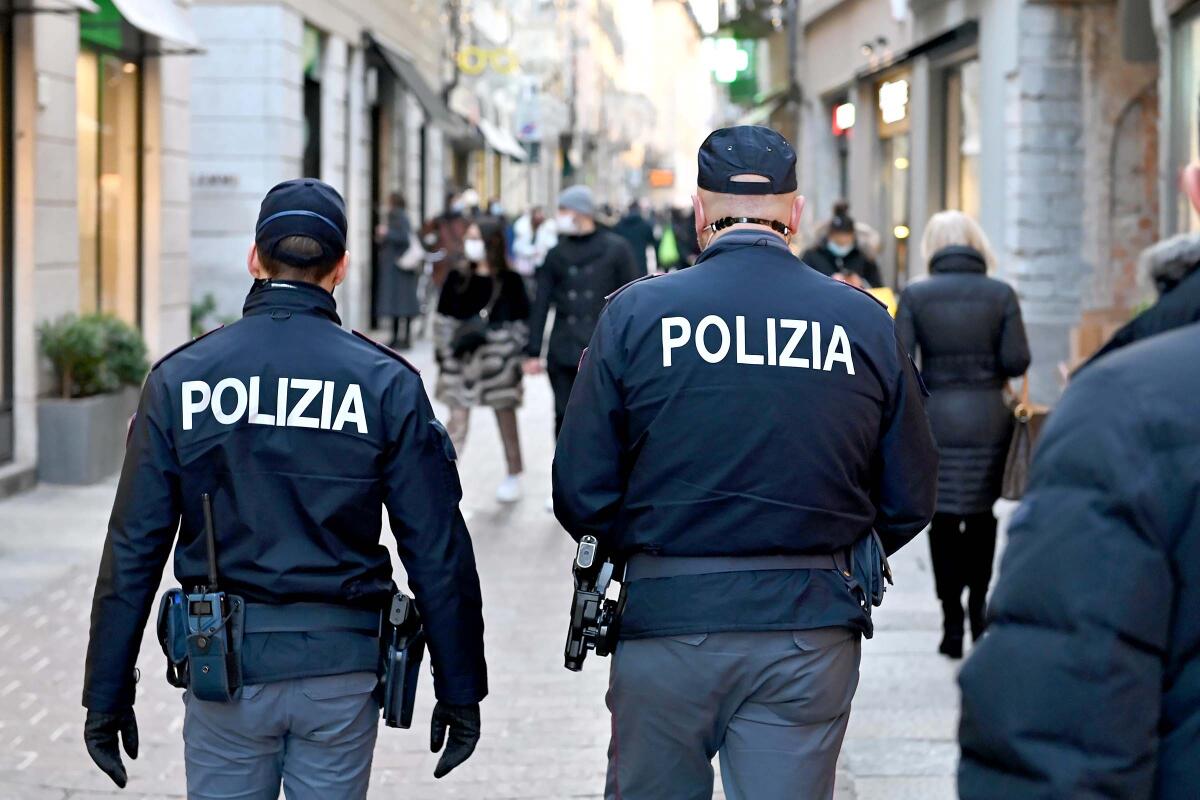 Lite a Trieste: due giovani stranieri feriti con arma da taglio - 