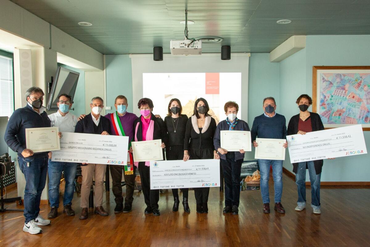 Jesolo Sand Nativity, consegnati gli assegni destinati ai progetti benefici - 