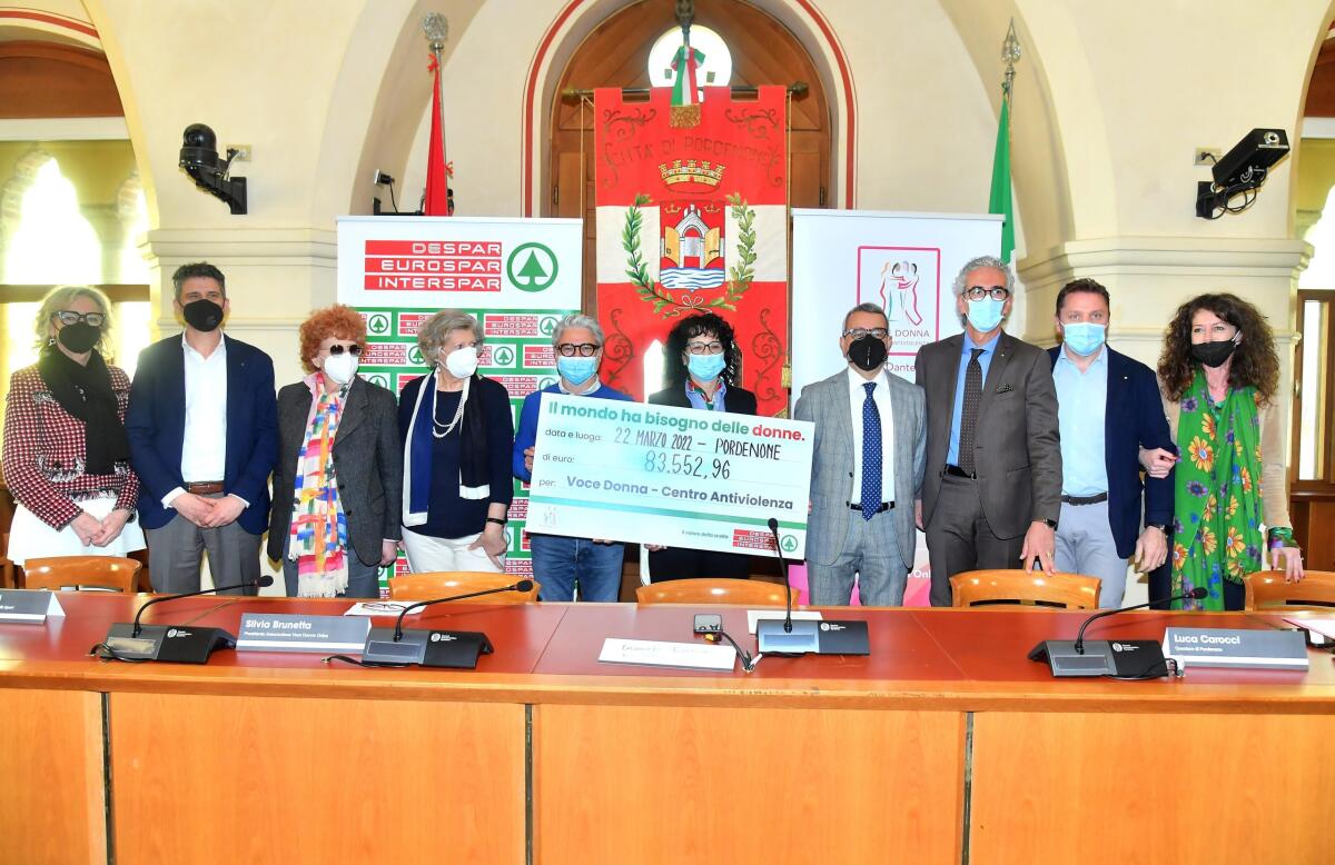 Despar, raccolti 83.552 euro per sostenere l’associazione “Voce Donna Onlus” - 