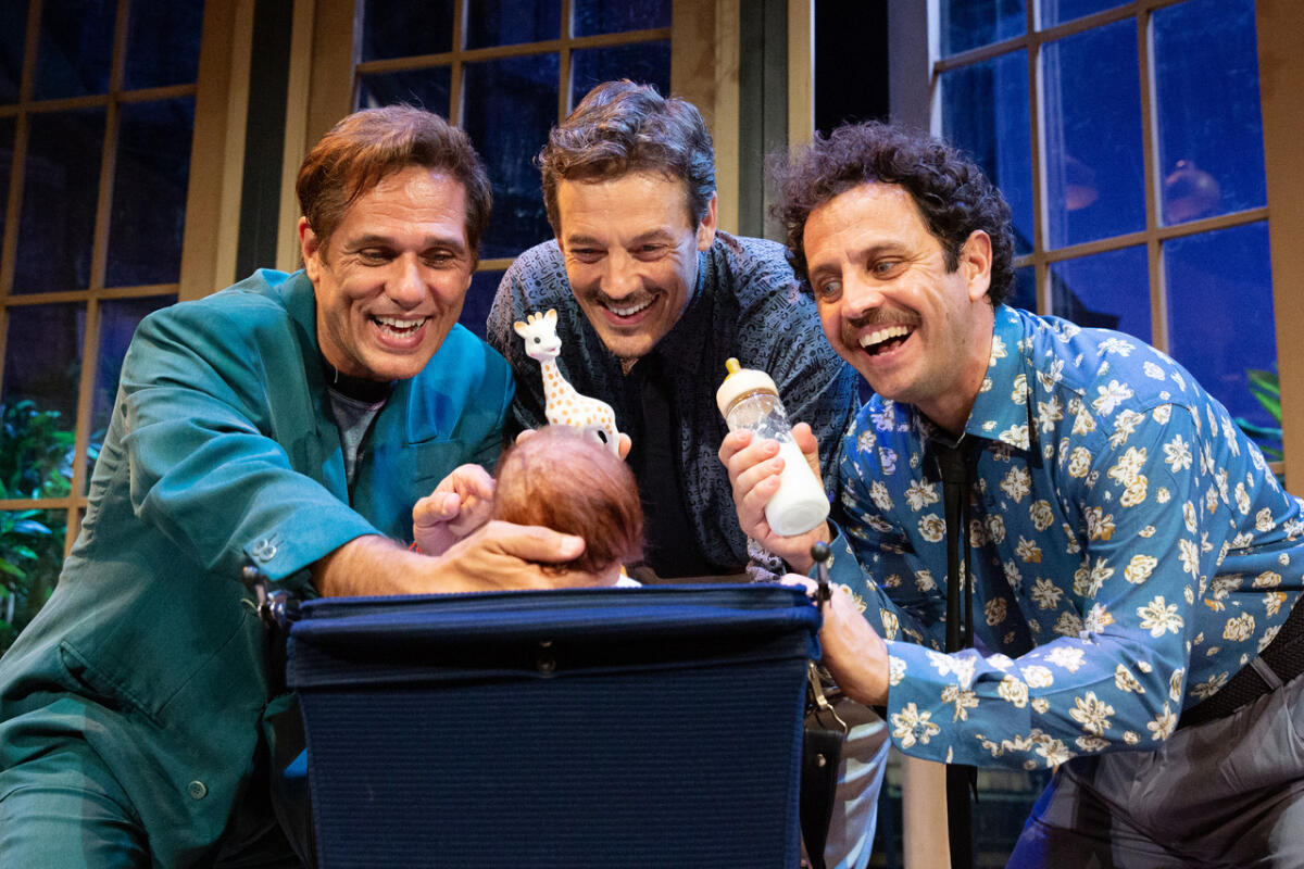 Debutta in regione ‘Tre uomini e una culla’, lunga tournée che partirà da Cormons, toccherà quattro teatri dell'ERT - 