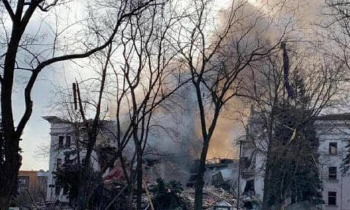 Ucraina, Mariupol: ci sono superstiti dell'attacco russo al teatro - 