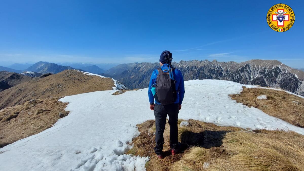 Bloccati sulla cresta del monte per la neve: soccorsi - 
