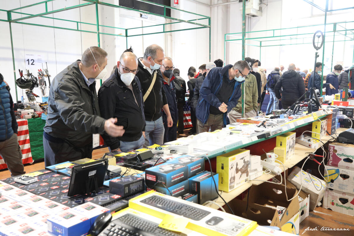 Si è aperta la Fiera Nazionale del Radioamatore - Hi-fi Car - 