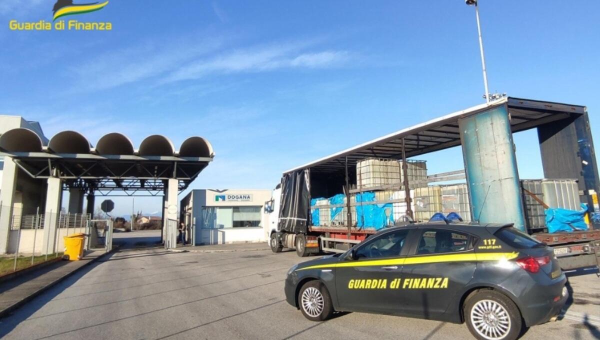 Sequestrati 82 mila litri di gasolio di contrabbando, denunciate 7 persone - 