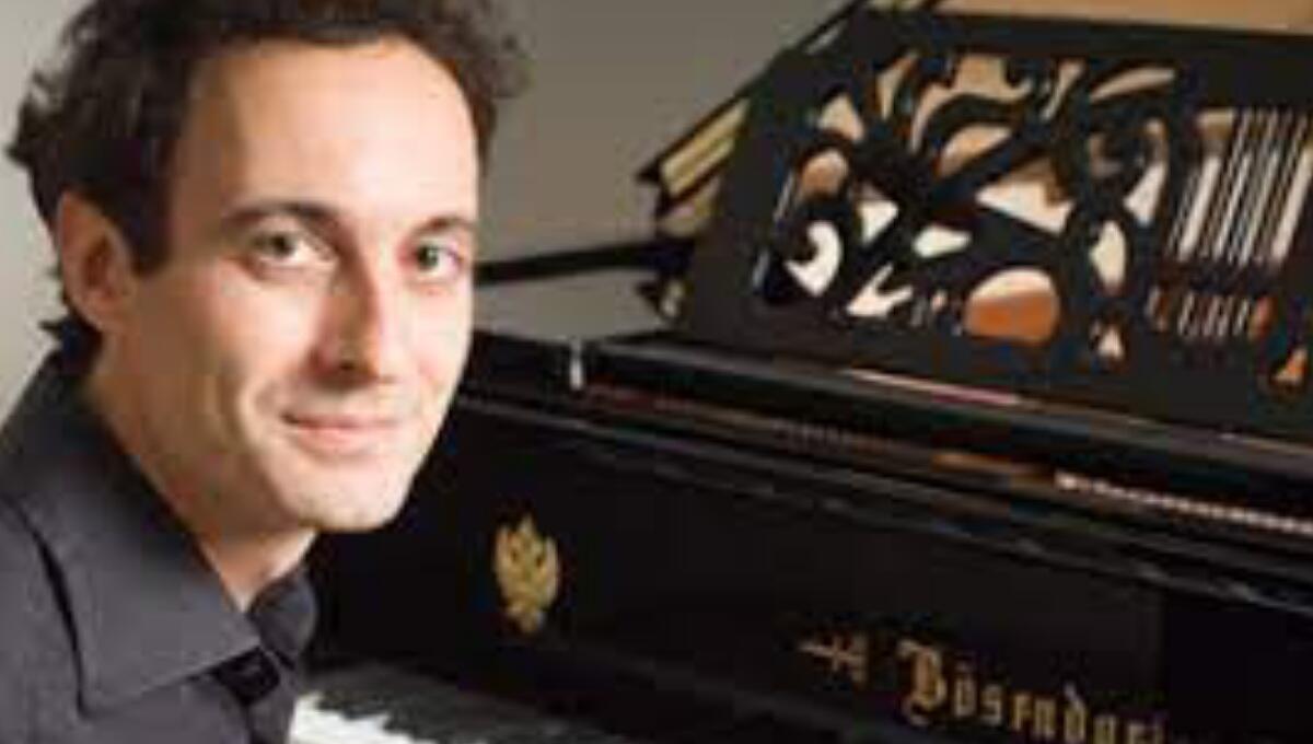 Primo maggio, esecuzione integrale dei 6 Grandi Studi su Paganini a villa di Toppo Florio - 