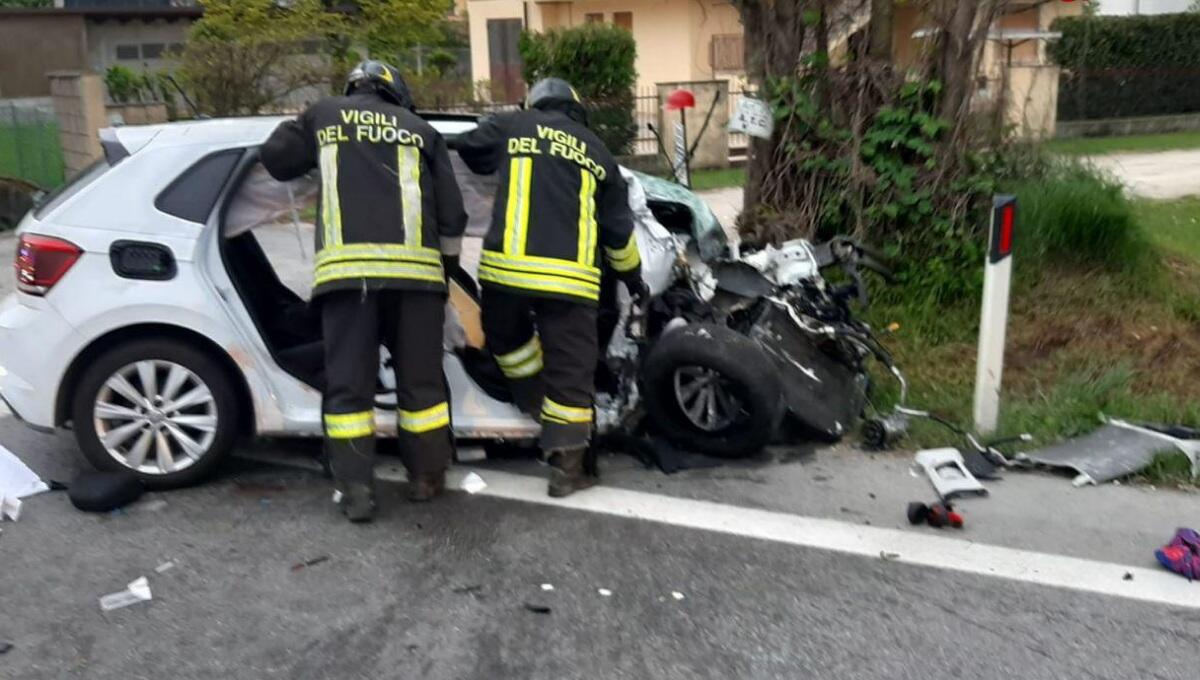 Incidente lungo la SS13 Pontebbana: morta una ragazza, tre feriti - 
