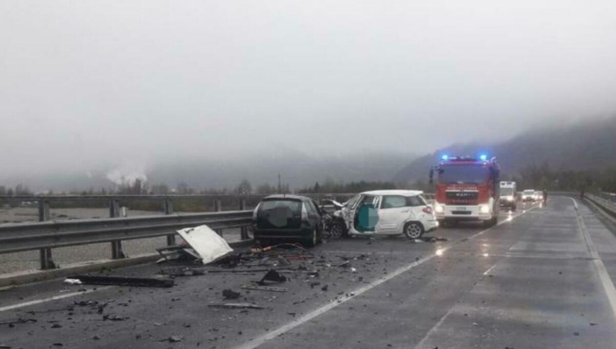 Drammatico incidente sulla SS52 a Cavazzo: chi sono le 3 vittime - 