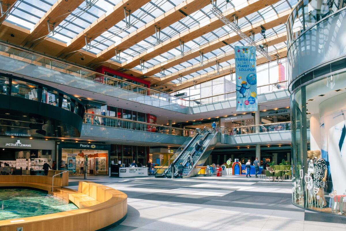 Atrio a Villach ospita una tappa della mostra Red Bull Illume - 