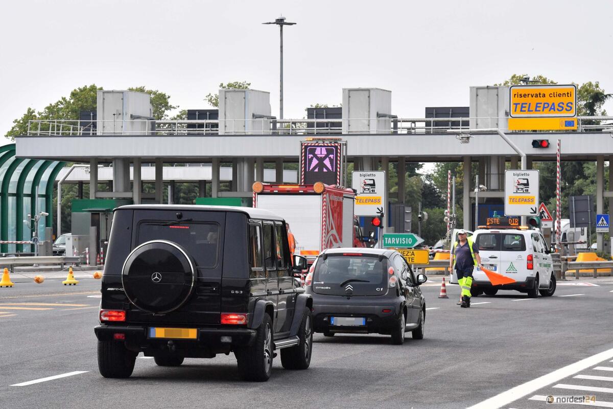 A4, lavori notturni e chiusura nel weekend tratto Villesse - Redipuglia - 