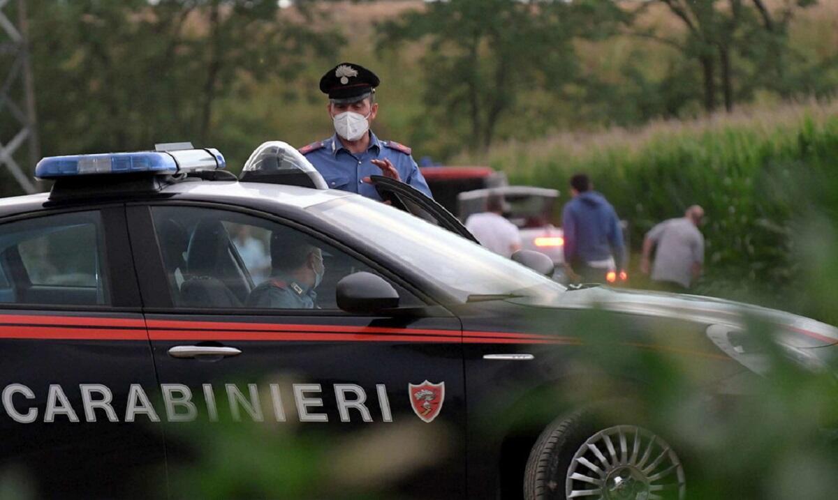 Accoltellato all’addome a Morsano al Tagliamento mentre lavora in un campo: grave un operaio - 