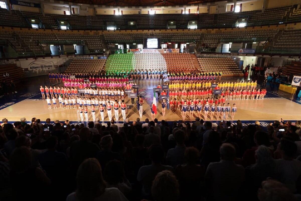 Ieri in scena Tutta Ginnastica, il grande saggio dell'Artistica '81 - 