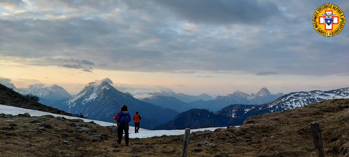 Non rientrano dall'escursione: ricerca notturna per due donne a Paularo - 