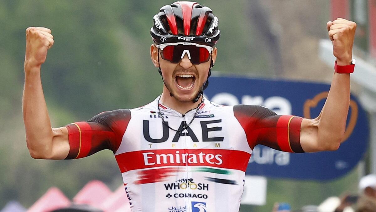 Giro d’Italia, impresa Covi sulla Marmolada, Hindley si prende la maglia rosa - 