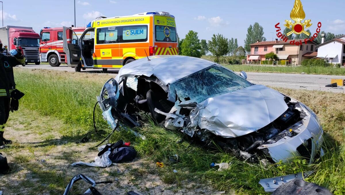 Scontro tra auto e camion a San Donà di Piave: 3 feriti tra cui una bimba di un anno e mezzo - 
