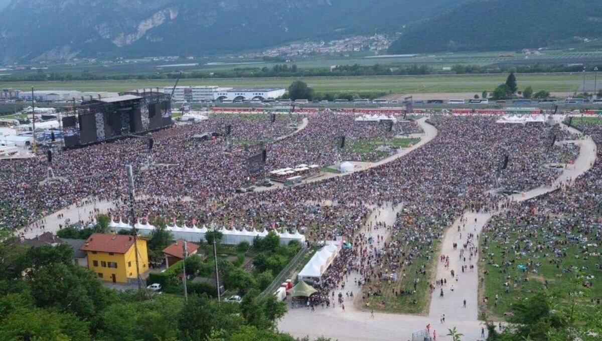 Vasco, "bentornati, finalmente di nuovo insieme" - 