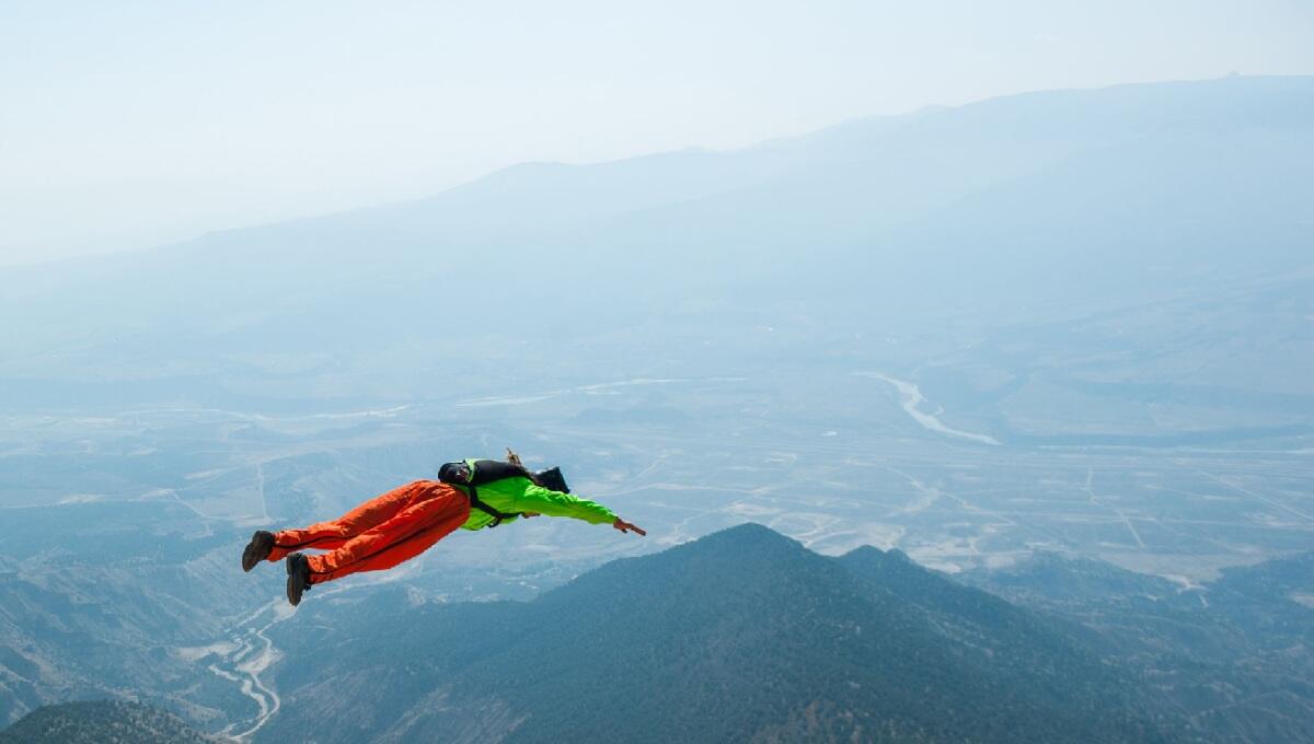 Base jumper si lancia dal Monte Cimone e scompare: ricerche interrotte per maltempo - 