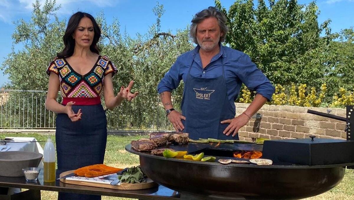 La tradizione friulana affascina l’attrice Maria Grazia Cucinotta - 