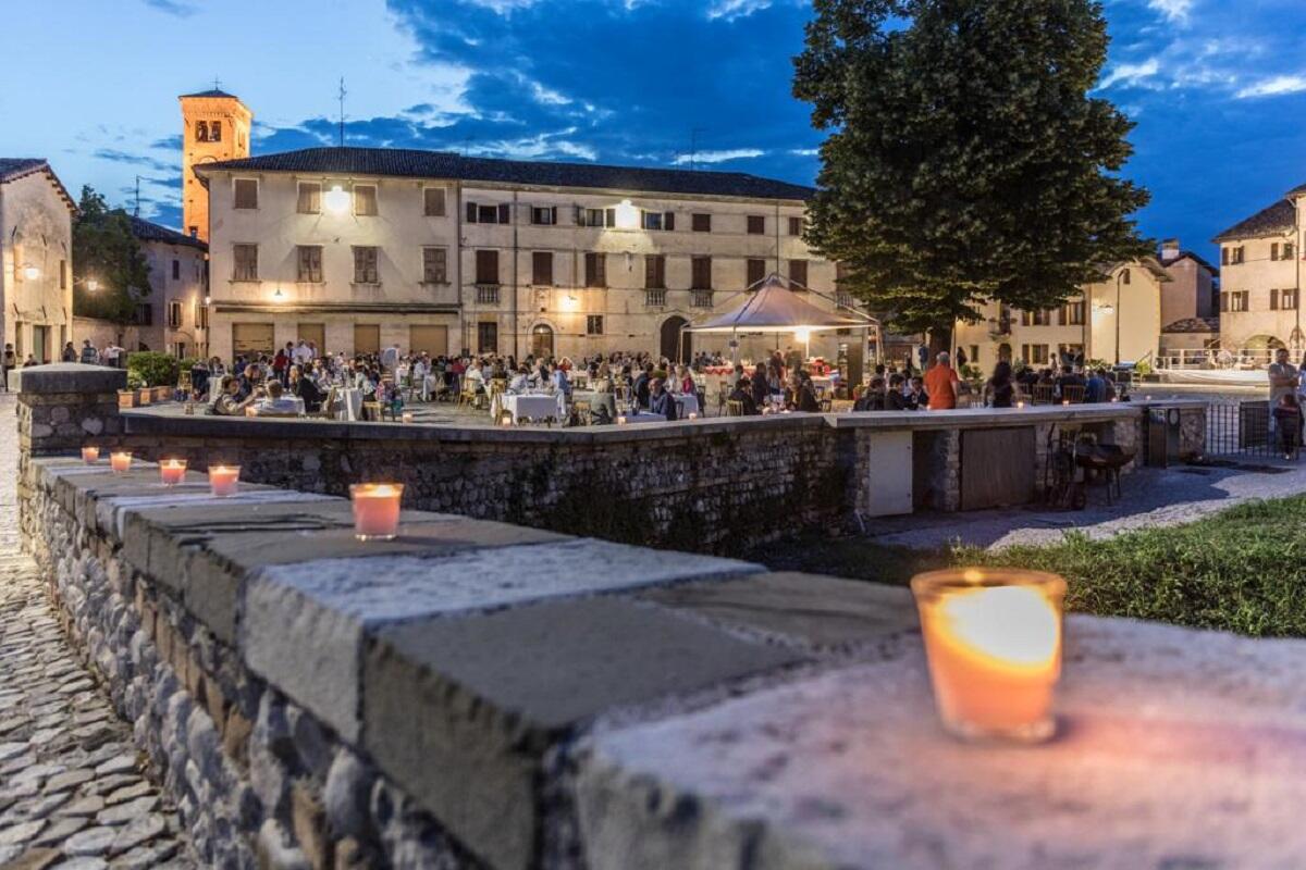 Valvasone, con la cena delle candele parco Pinni diventa una fiaba - 