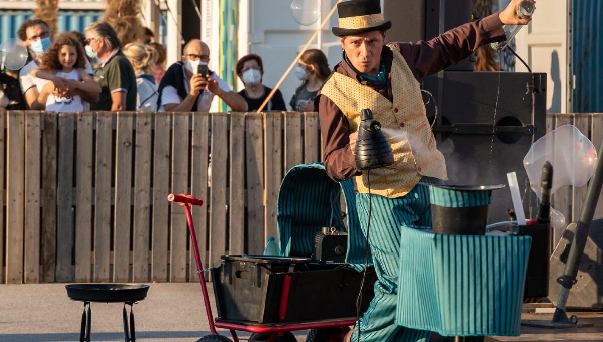 'Buskers Fest', gli artisti di strada invadono il Palmanova Village  - 