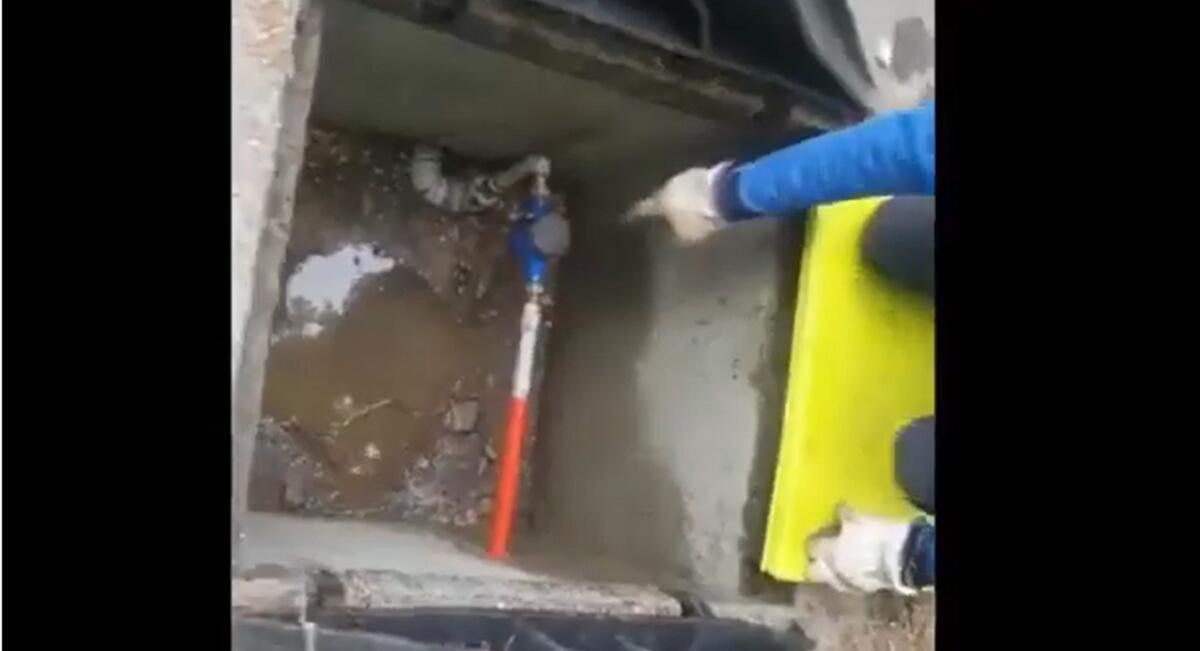 I nomadi si ribellano, incendi e danni. L'assessore: «questi zingari non ce l'avranno vinta» - 