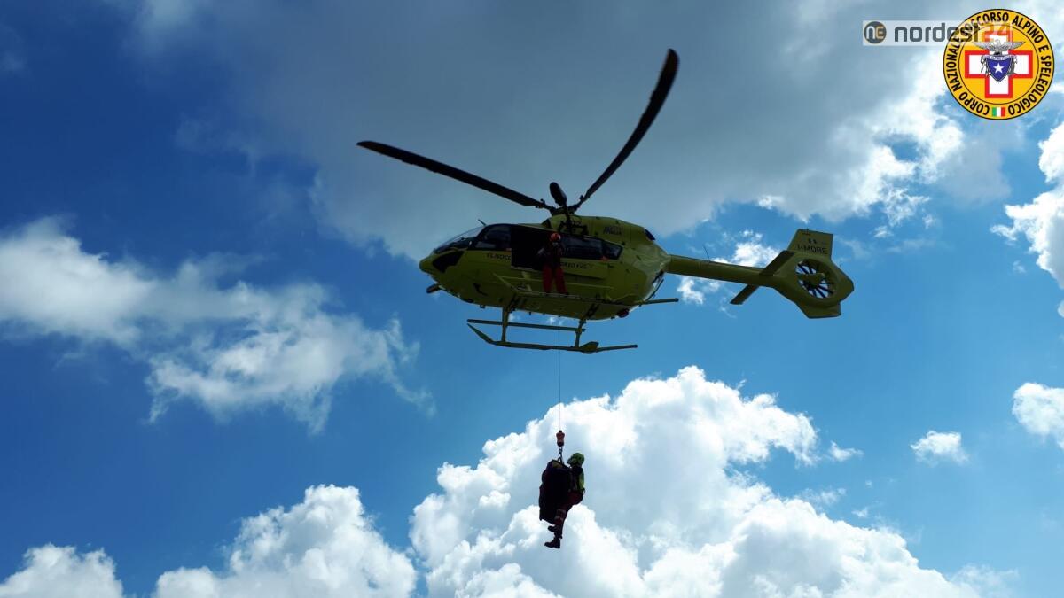 Salvato con l'elicottero un forrista a Moggio Udinese - 