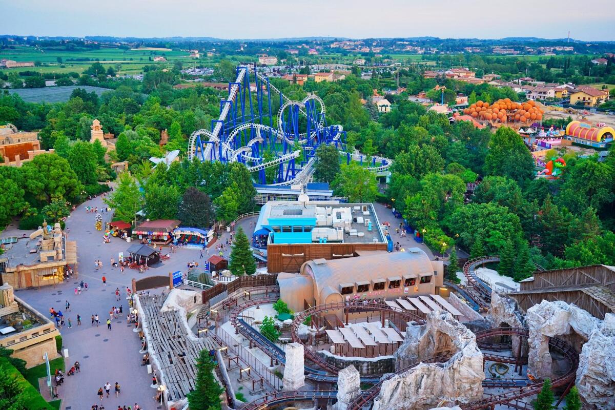 Manca personale, a Gardaland stop in anticipo per 13 giostre - 