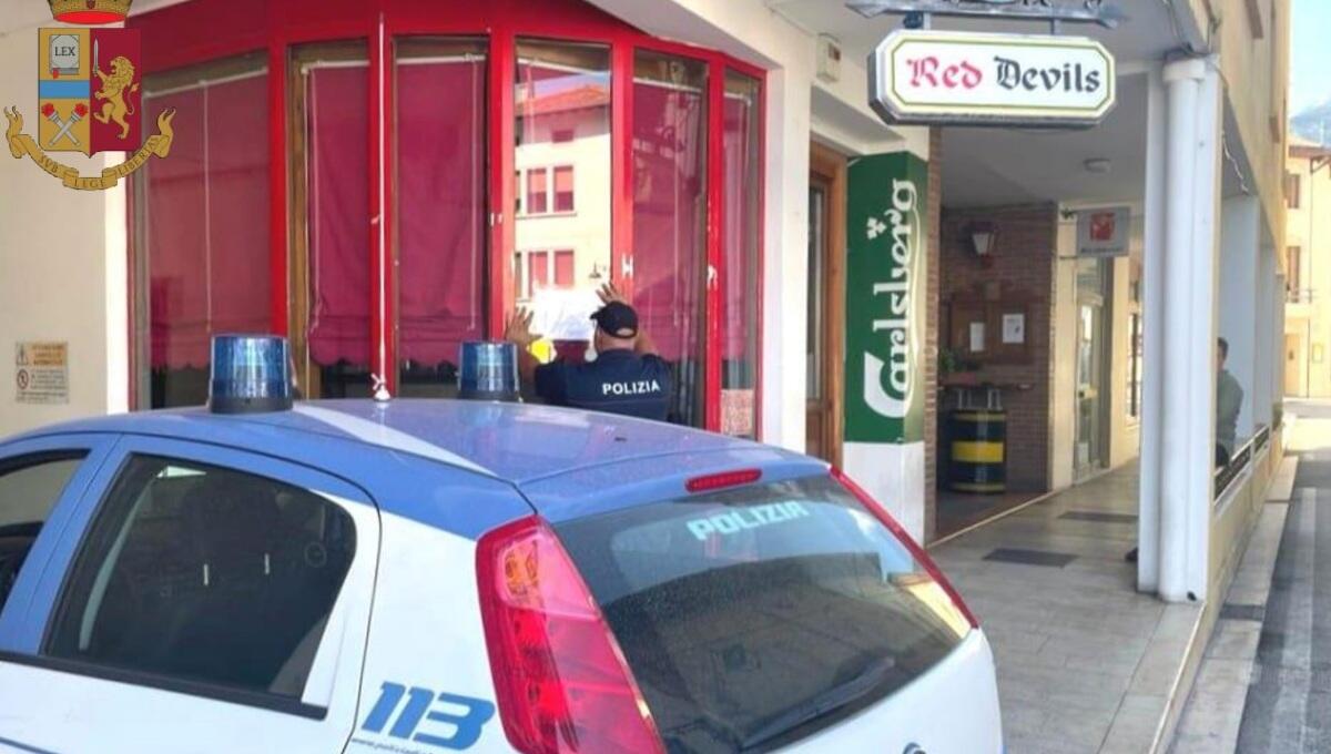 La Polizia chiude il “Bar Red Devils” a Montereale Valcellina per 15 giorni - 
