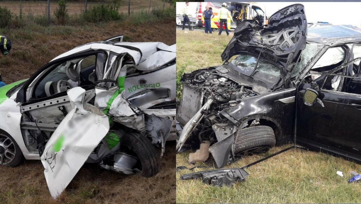 Incidente in A28, violento scontro tra 2 auto finite fuoristrada - 