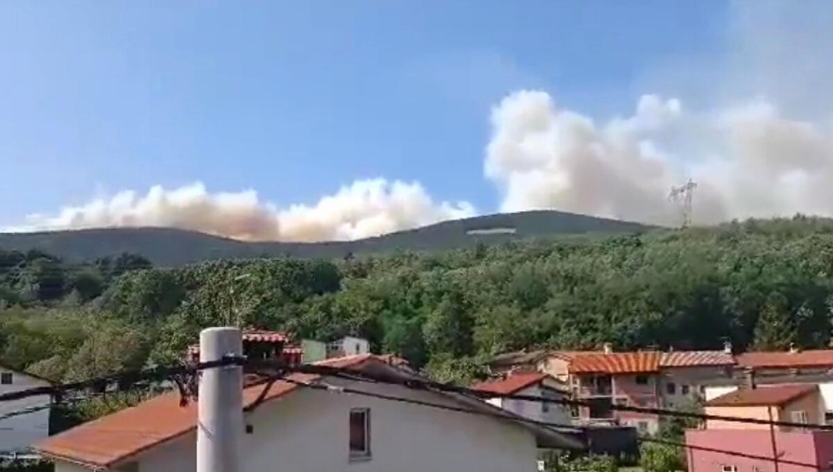 Bruciano i boschi sul Carso sloveno - IL VIDEO - 