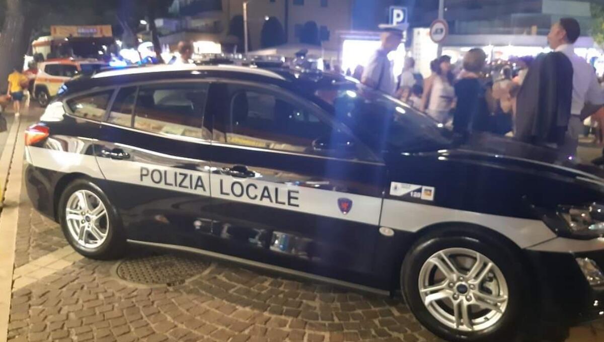 A Jesolo un commerciante picchiato a sangue: fermati 3 minorenni - 